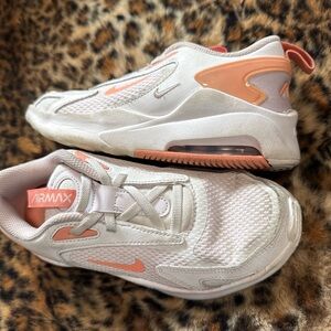 Nike Kids Sneakers in White and Orange